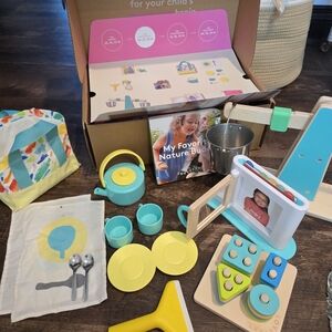 Lovevery "The Enthusiast" Play Kit, Ages 28, 29, 30 months